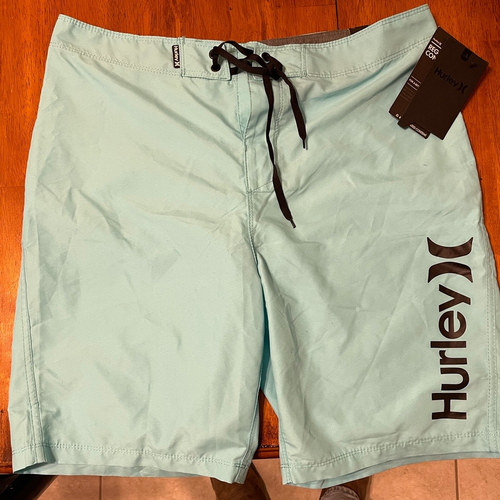 Hurley Men’s Board Shorts/ Swimming trunks.